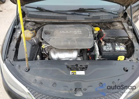 2015 Chrysler 200 Limited z USA, uszkodzony, nr VIN 1C3CCCAB7FN666892